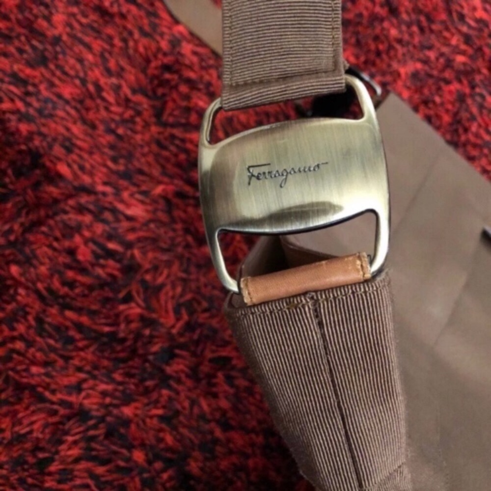 Salvatore Ferragamo Handbag - Picture 7 of 8